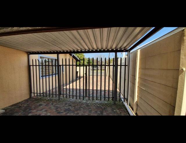 3 BEDROOM PROPERTY TO RENT IN BRENTHURST